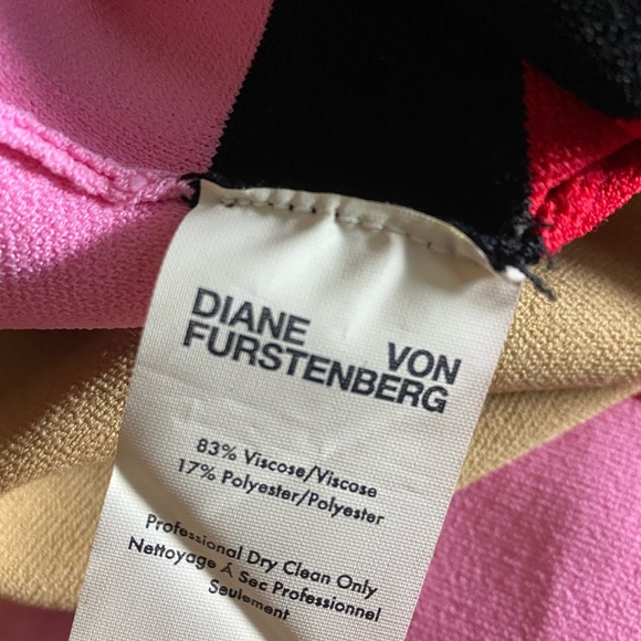 Diane Von Furstenberg Tan Top with Black Trim - Picture 10 of 10